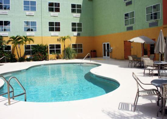 Allure Suites Of Fort Myers Létesítmények fotó